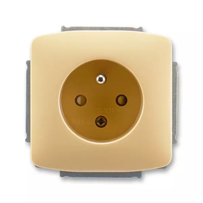 Jednoduchá zásuvka s ochranným kolíkom, s obrazovkami, viacero variantov